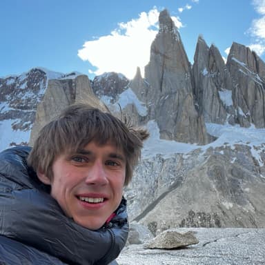 Michał Czech pod Cerro Torre w Patagonii
